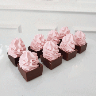 Mini Raspberry Mousse in Chocolate Cup